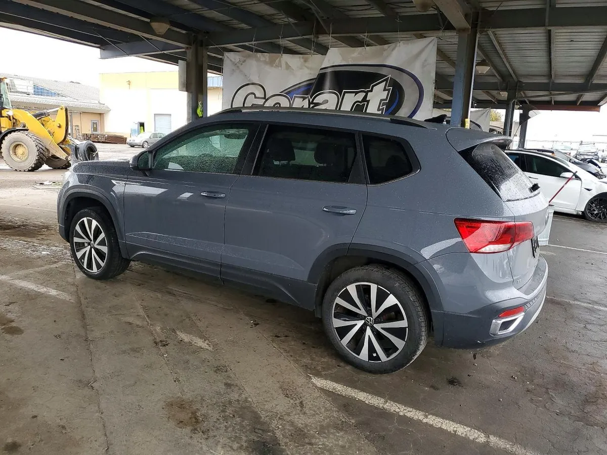 VOLKSWAGEN TAOS SE 2022