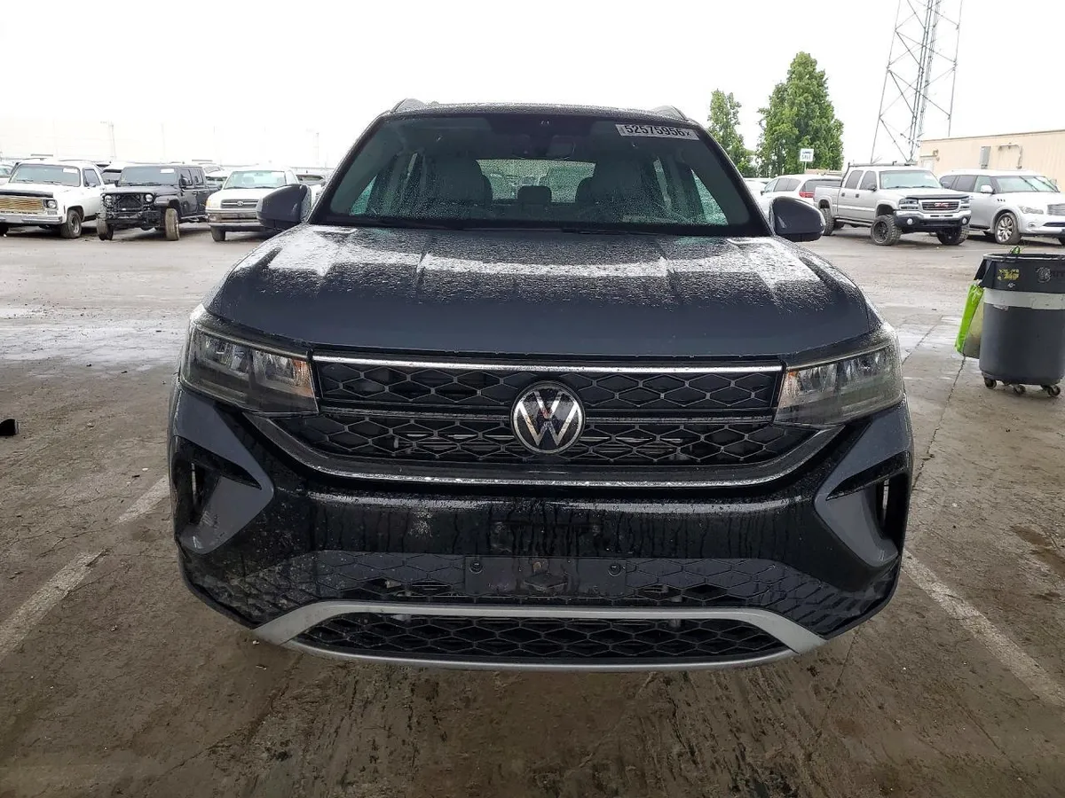 VOLKSWAGEN TAOS SE 2022