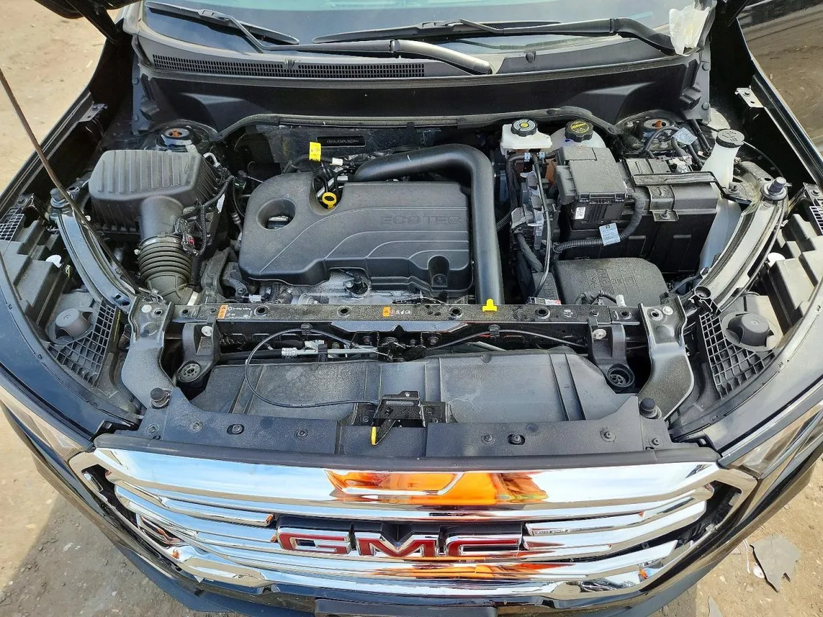 GMC TERRAIN SLT 2024