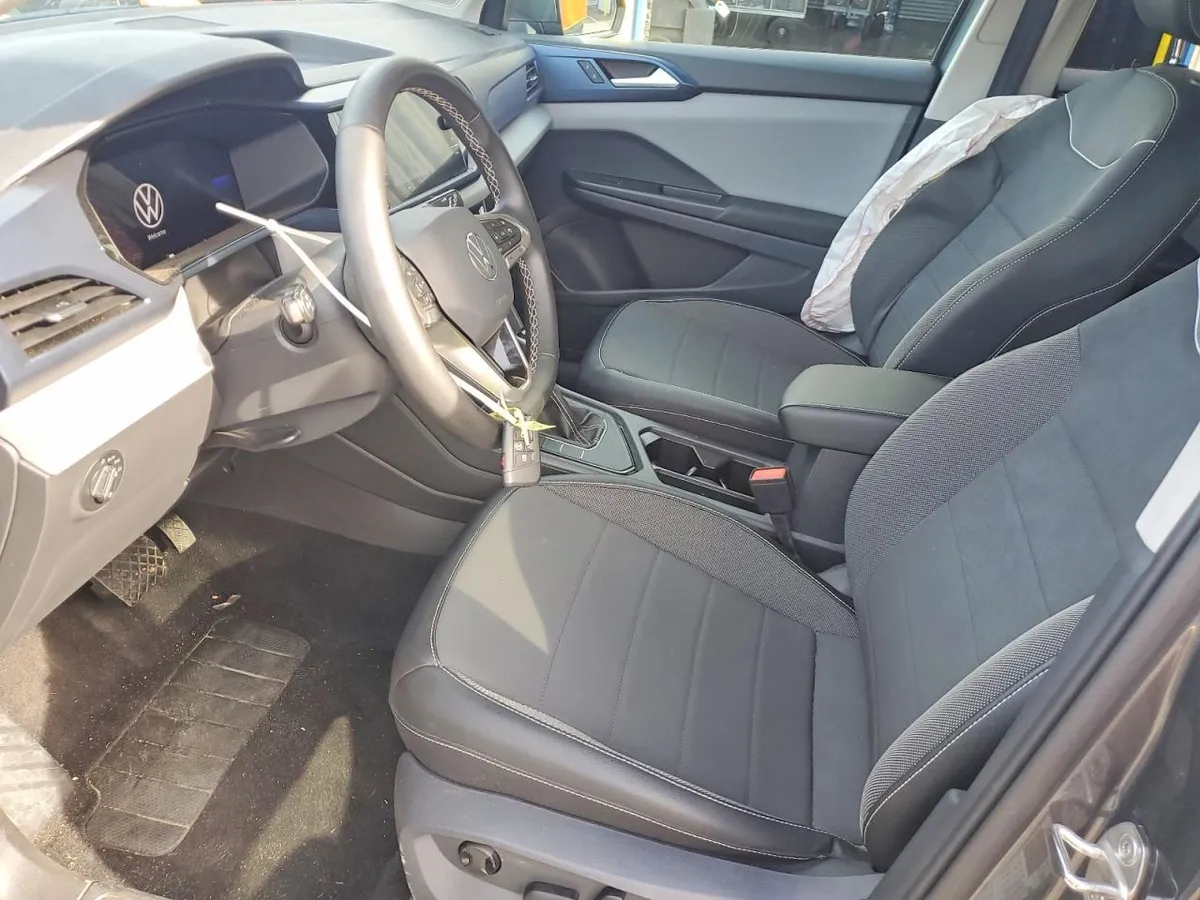 VOLKSWAGEN TAOS SE 2023