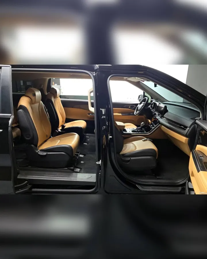 KIA CARNIVAL PRESTIGE 2023