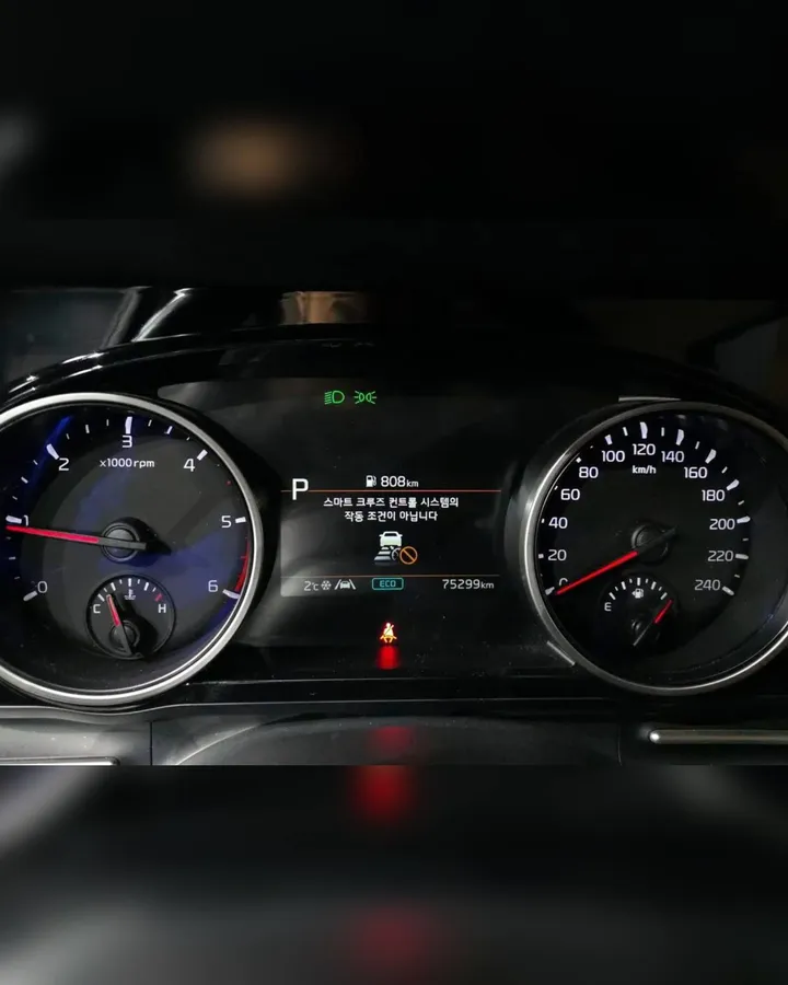 KIA CARNIVAL PRESTIGE 2023