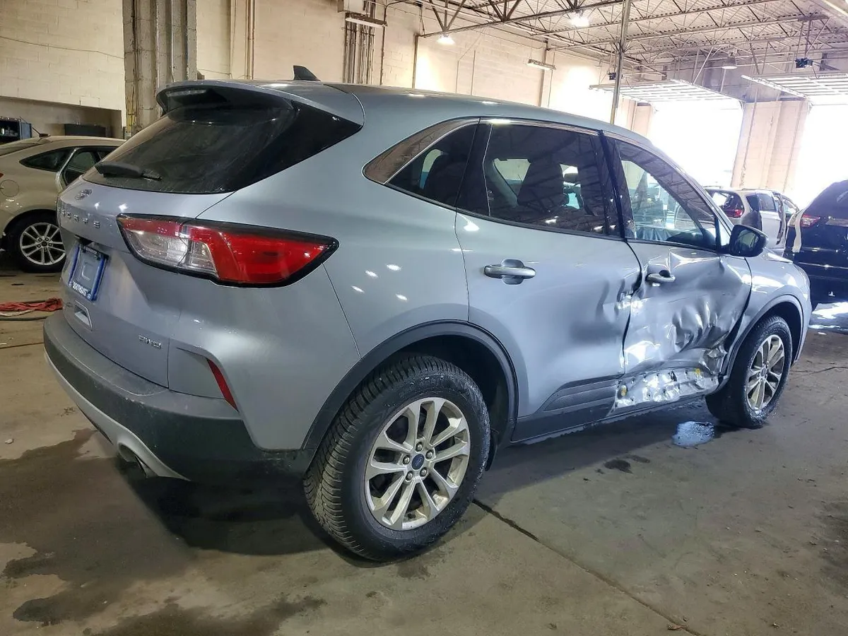 FORD ESCAPE SE 2022