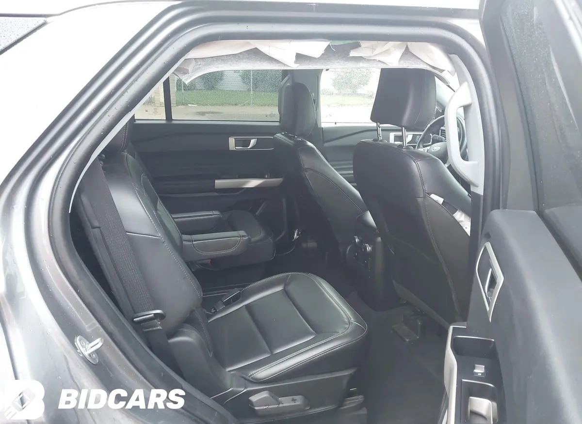 FORD EXPLORER ХLT 2022