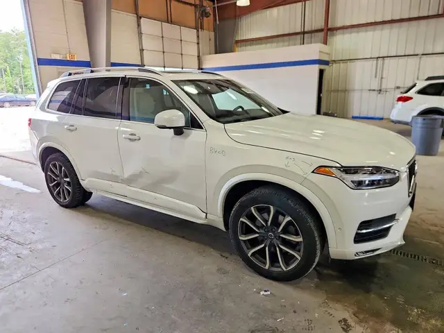 VOLVO XC90 2017