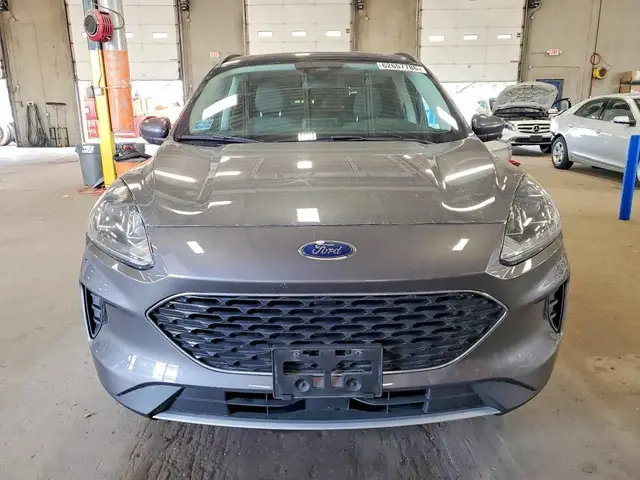 FORD ESCAPE SE 2021