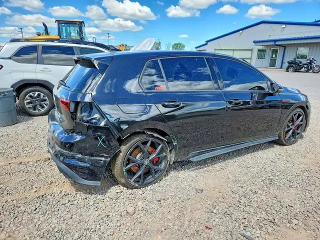 VOLKSWAGEN GOLF SЕ 2024