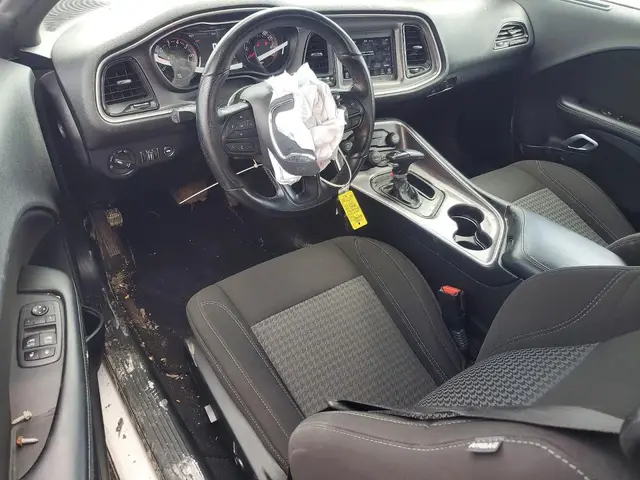DODGE CHALLENGER SXT 2022