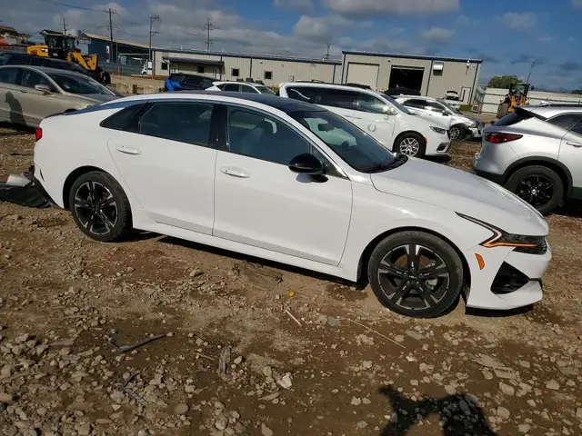KIA K5 2023