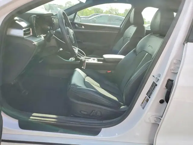 KIA K5 2023