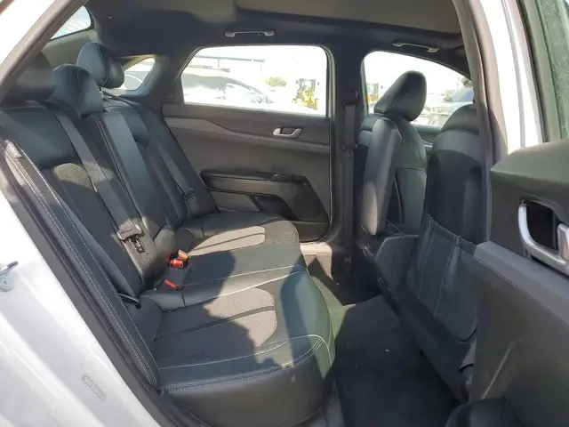 KIA K5 2023