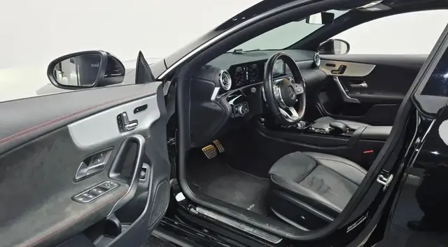 MERCEDES-BENZ CLA 2022