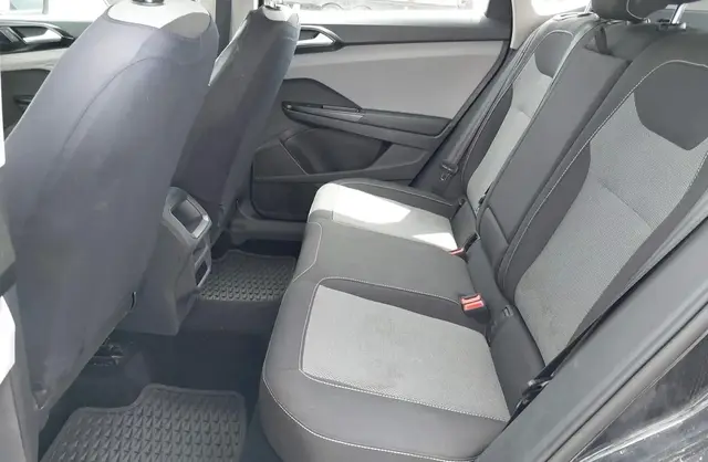 VOLKSWAGEN TAOS S 2021