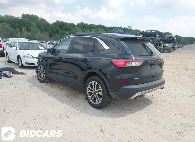 FORD ESCAPE SEL 2021