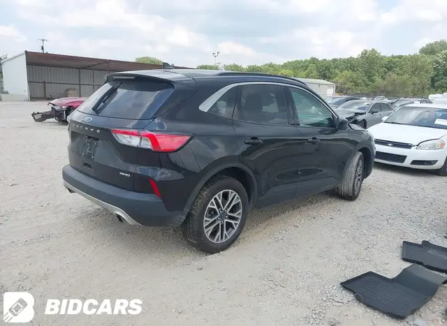 FORD ESCAPE SEL 2021