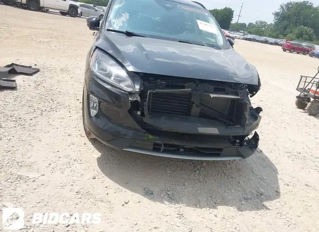 FORD ESCAPE SEL 2021