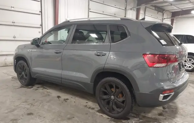 VOLKSWAGEN TAOS SE 2022