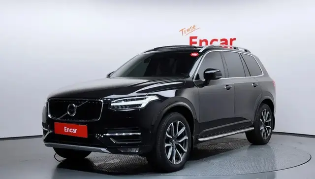 VOLVO XC90 MOMENTUM 2017