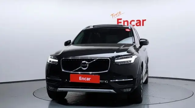 VOLVO XC90 MOMENTUM 2017
