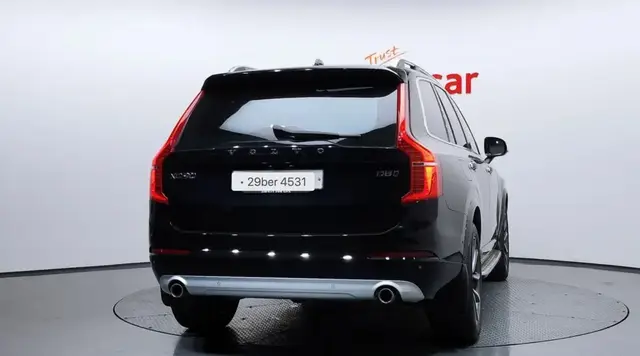 VOLVO XC90 MOMENTUM 2017