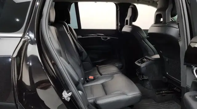VOLVO XC90 MOMENTUM 2017