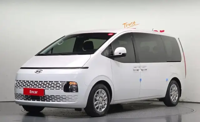 HYUNDAI STARIA 9- SEATER MODAN 2022