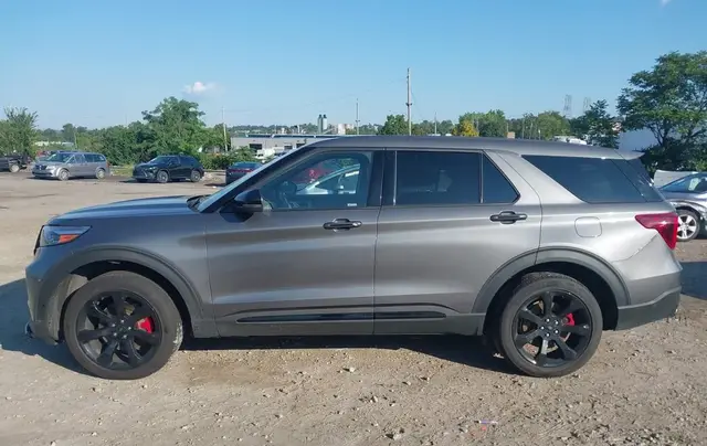 FORD EXPLORER 2022