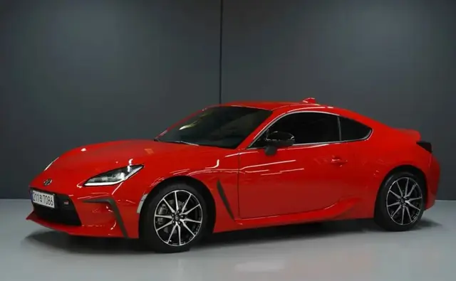 TOYOTA GR86 2024
