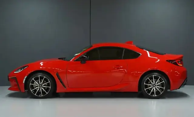 TOYOTA GR86 2024