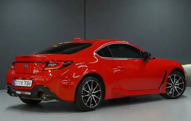 TOYOTA GR86 2024