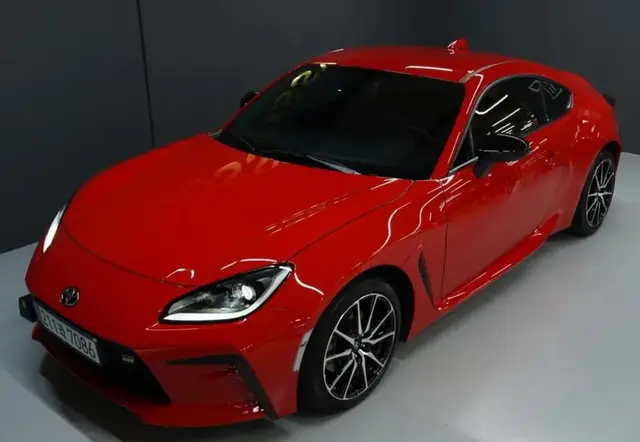 TOYOTA GR86 2024