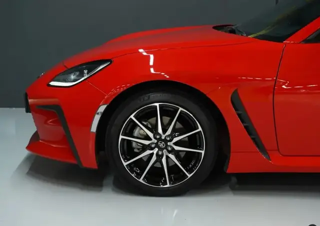 TOYOTA GR86 2024
