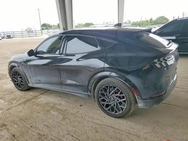 FORD MUSTANG MACH-E 2022