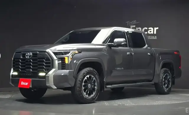 TOYOTA TUNDRA 2022