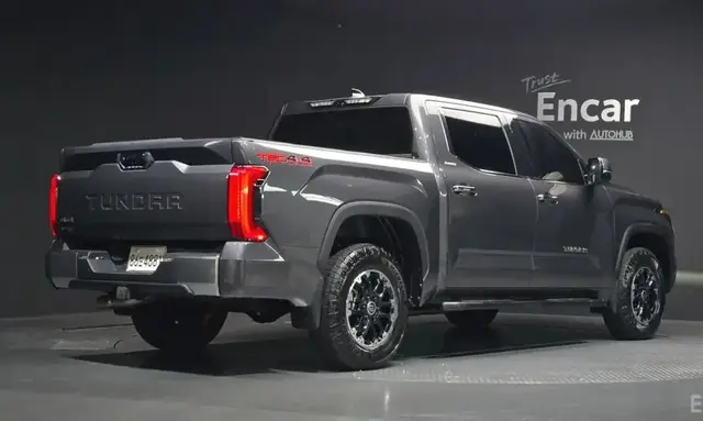 TOYOTA TUNDRA 2022