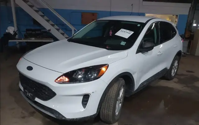 FORD ESCAPE 2022