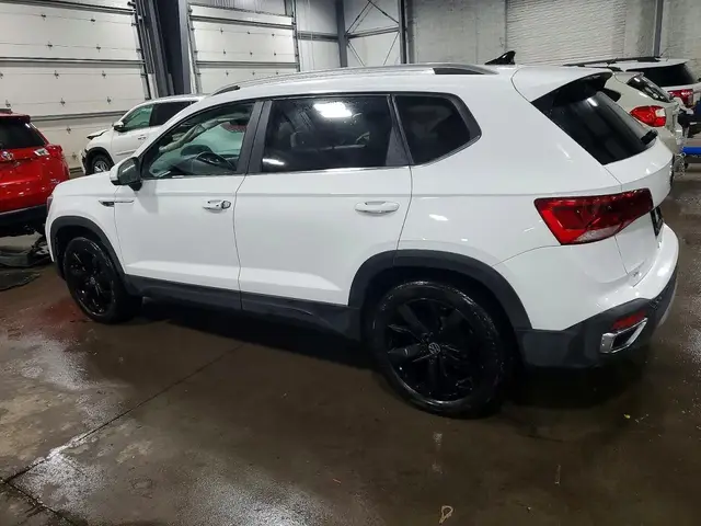 VOLKSWAGEN TAOS 2022