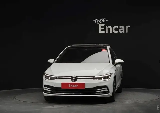 VOLKSWAGEN GOLF 2022