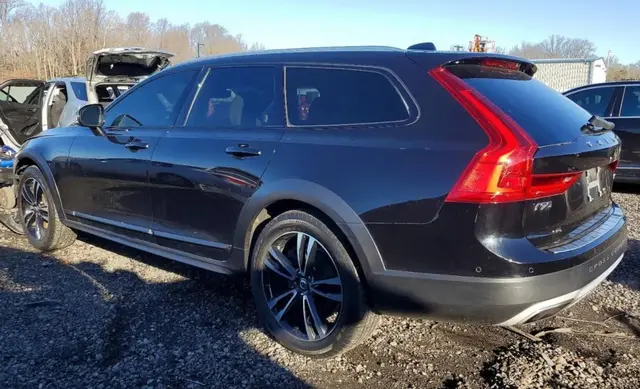 VOLVO V90 CROSS COUNTRY 2018