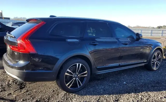 VOLVO V90 CROSS COUNTRY 2018