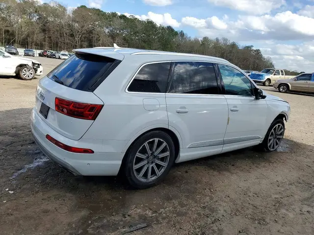 AUDI Q7 2018