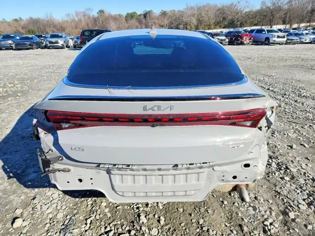 KIA K5 2023