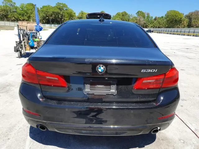 BMW 5 SERIES LUXURY LINE 2019