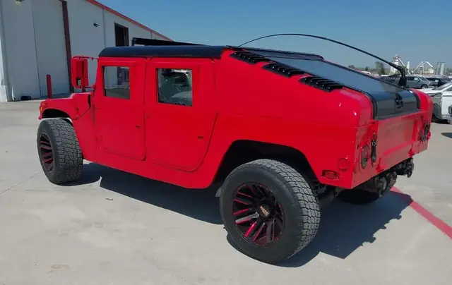 AM GENERAL HUMMER 1985