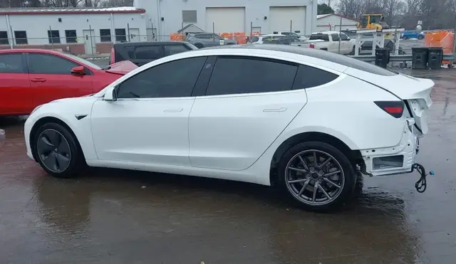 TESLA MODEL 3 STANDART PLUS 2019