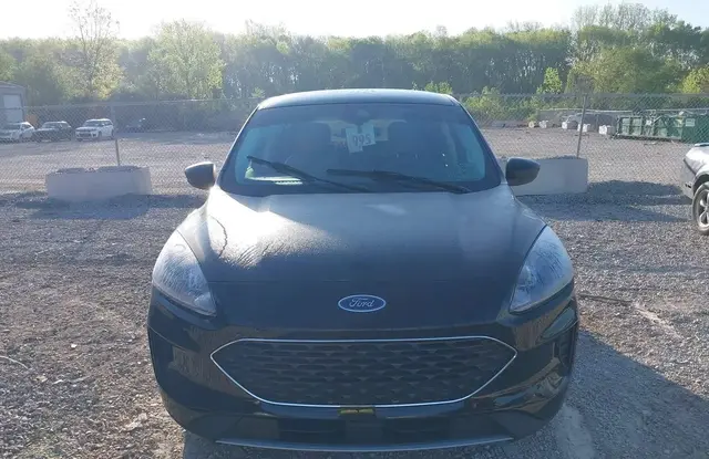 FORD ESCAPE SE 2022