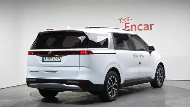 KIA CARNIVAL PRESTIGE 2021
