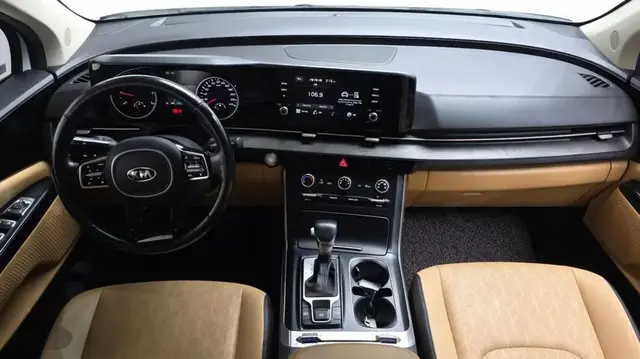 KIA CARNIVAL PRESTIGE 2021