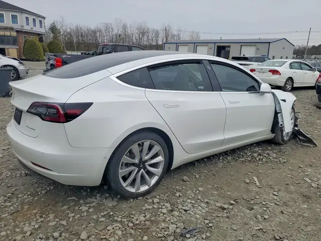 TESLA MODEL 3 LONG RANGE 2019
