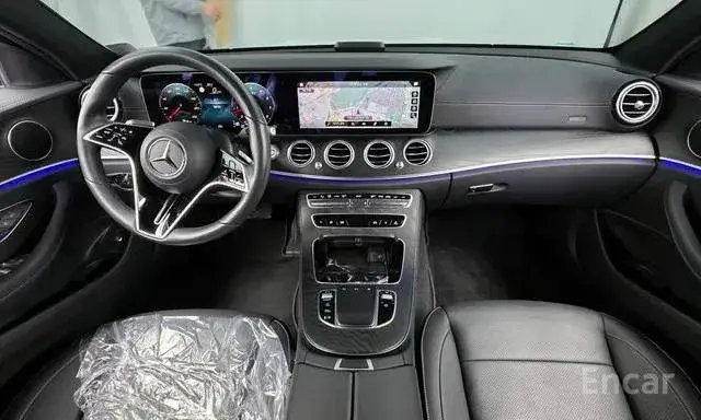 MERCEDES-BENZ E-CLASS AMG LINE 2022